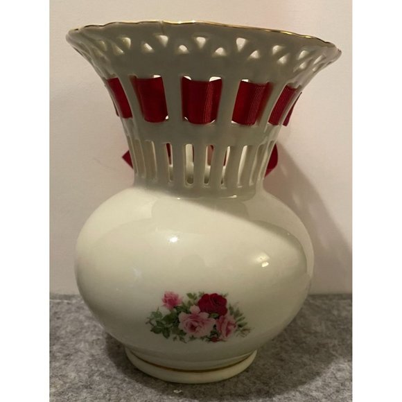 Pair of Vintage Formalities Vases by Baum Brothers  6 and 8 inches   #1247 - Picture 5 of 7